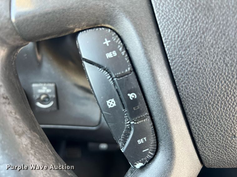 image for item LF9344 2017 Chevrolet Express G4500  shuttle bus