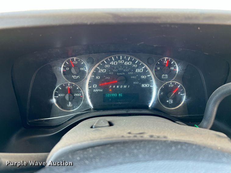 image for item LF9344 2017 Chevrolet Express G4500  shuttle bus