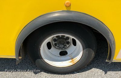 image for item LF9344 2017 Chevrolet Express G4500  shuttle bus