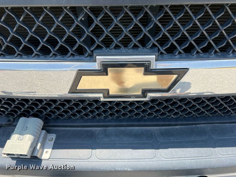 image for item LF9344 2017 Chevrolet Express G4500  shuttle bus