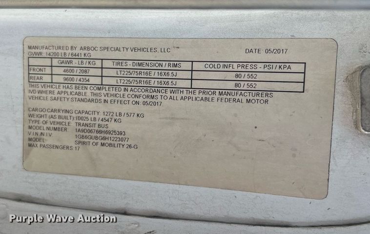 image for item LF9344 2017 Chevrolet Express G4500  shuttle bus