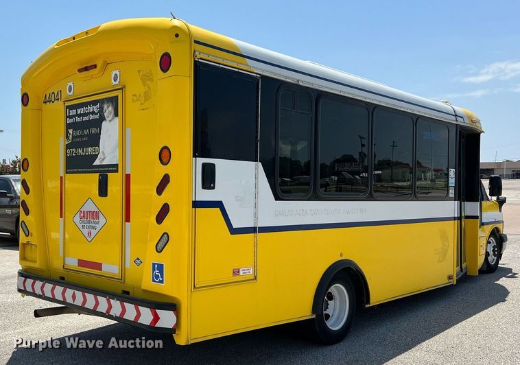 image for item LF9345 2017 Arboc Specialty Vehicles  shuttle bus