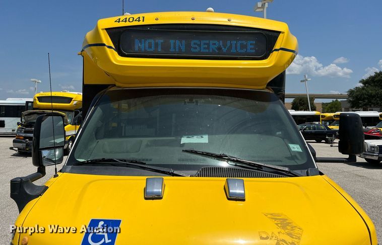 image for item LF9345 2017 Arboc Specialty Vehicles  shuttle bus