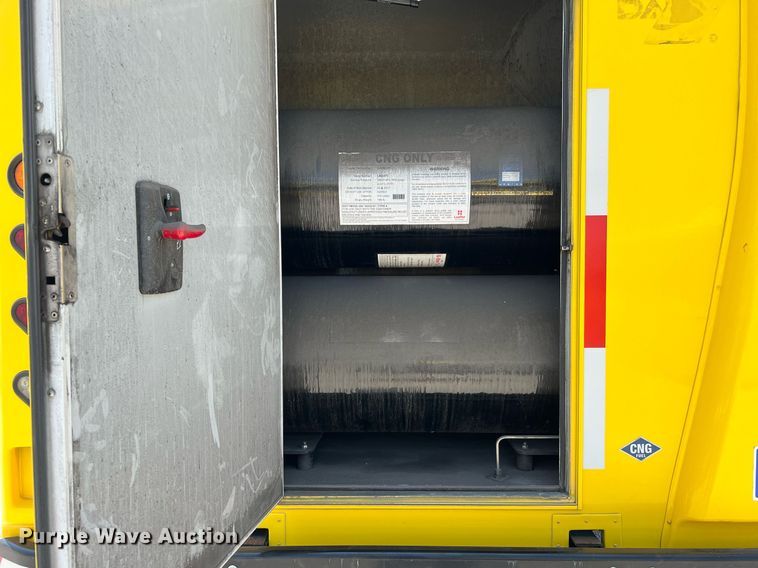 image for item LF9345 2017 Arboc Specialty Vehicles  shuttle bus