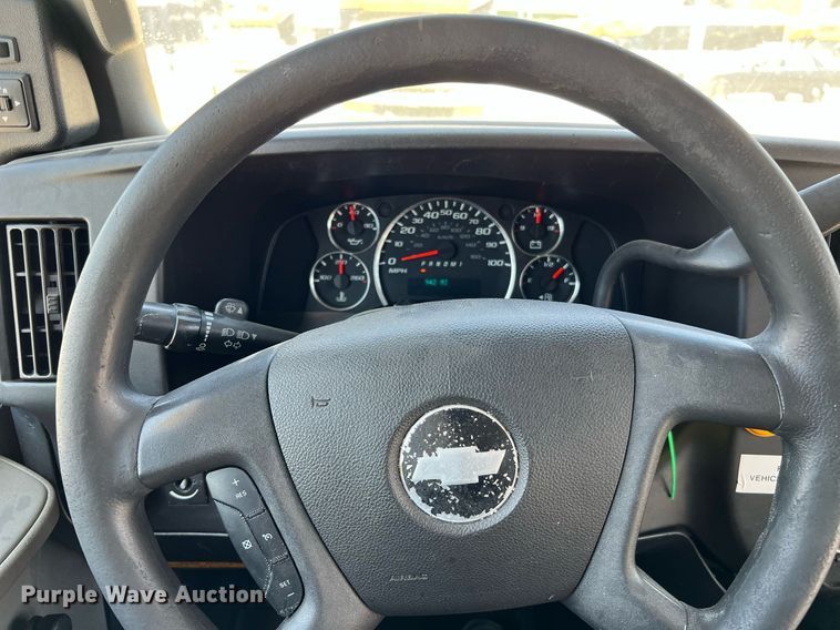 image for item LF9345 2017 Arboc Specialty Vehicles  shuttle bus