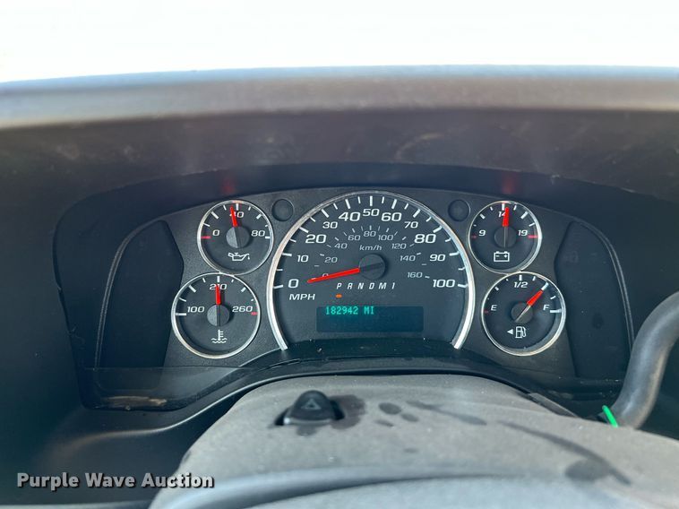 image for item LF9345 2017 Arboc Specialty Vehicles  shuttle bus