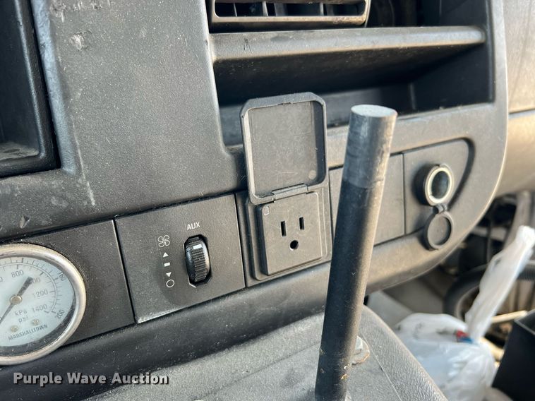 image for item LF9345 2017 Arboc Specialty Vehicles  shuttle bus