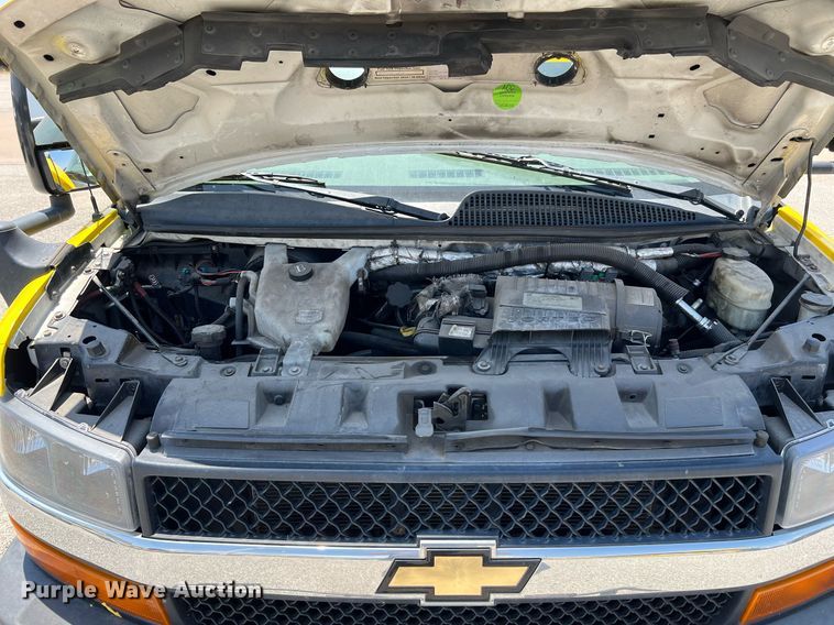 image for item LF9345 2017 Arboc Specialty Vehicles  shuttle bus