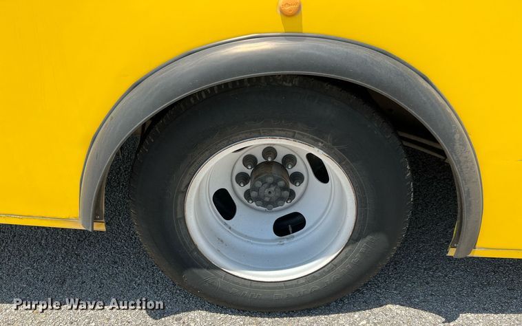 image for item LF9345 2017 Arboc Specialty Vehicles  shuttle bus