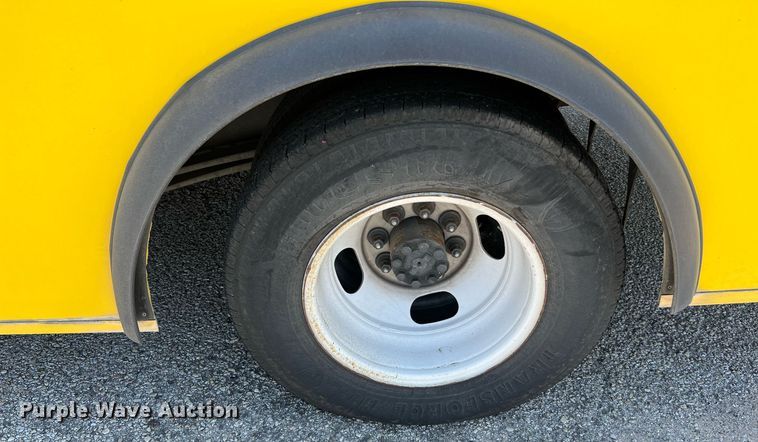 image for item LF9345 2017 Arboc Specialty Vehicles  shuttle bus