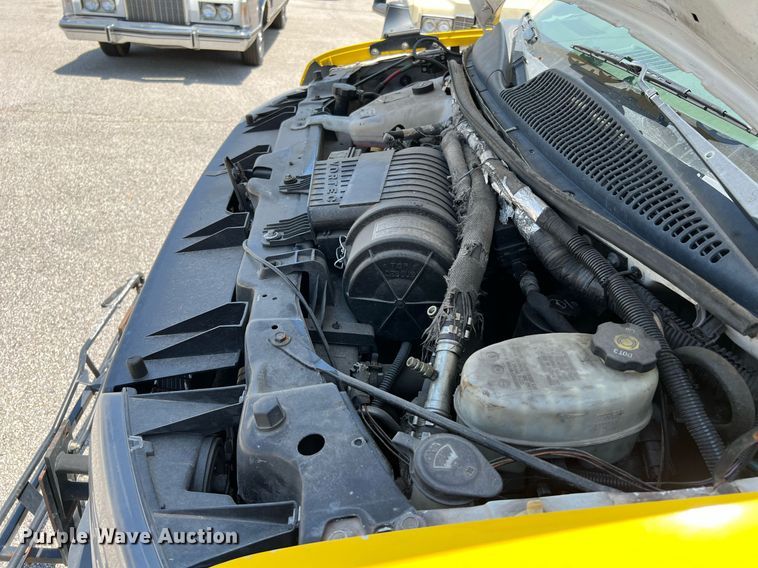 image for item LF9346 2016 Chevrolet Express G4500  shuttle bus