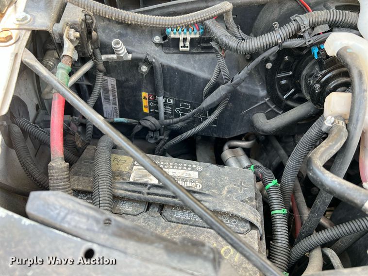 image for item LF9346 2016 Chevrolet Express G4500  shuttle bus