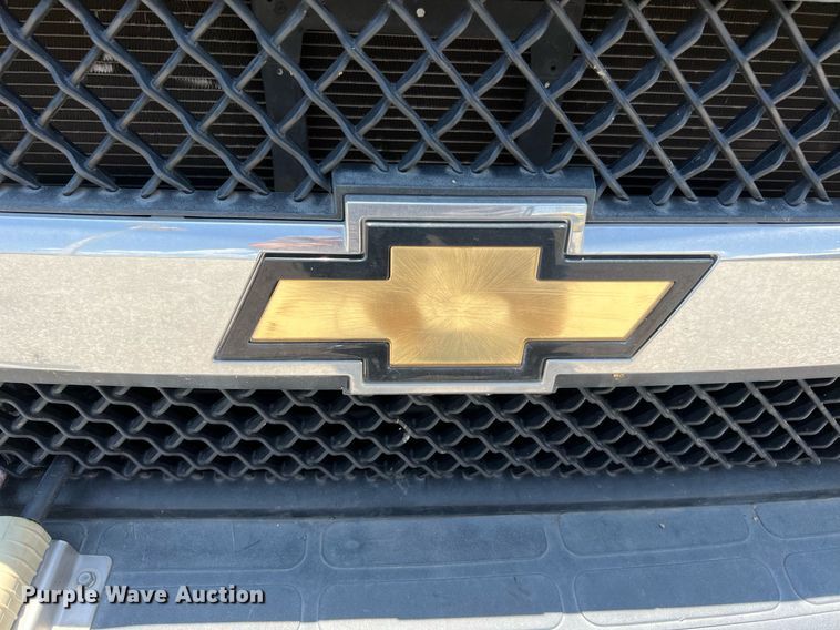 image for item LF9346 2016 Chevrolet Express G4500  shuttle bus