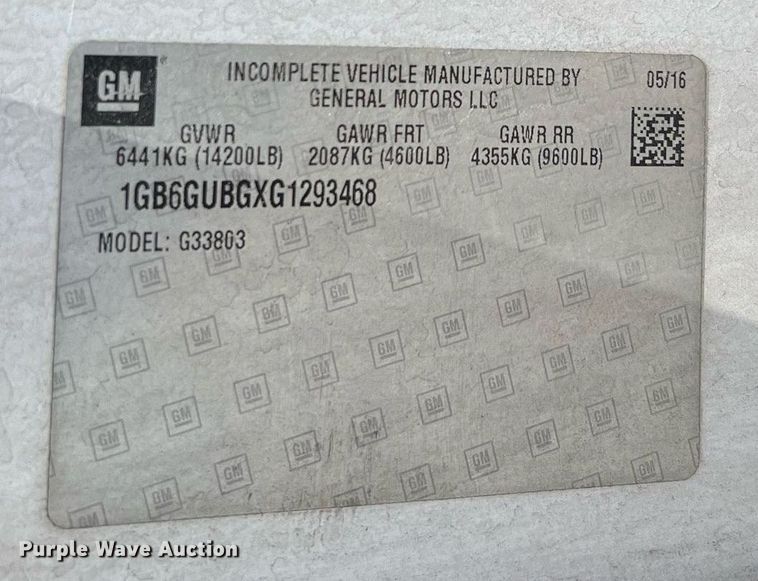 image for item LF9346 2016 Chevrolet Express G4500  shuttle bus