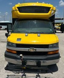 image for item LF9347 2016 Chevrolet Express G4500  shuttle bus
