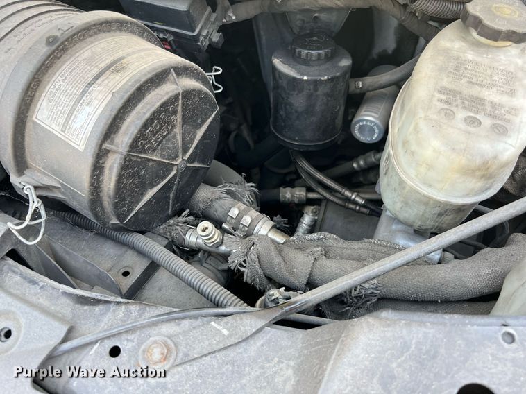 image for item LF9347 2016 Chevrolet Express G4500  shuttle bus