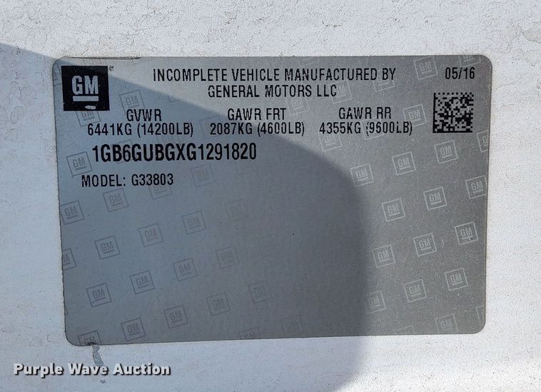 image for item LF9347 2016 Chevrolet Express G4500  shuttle bus