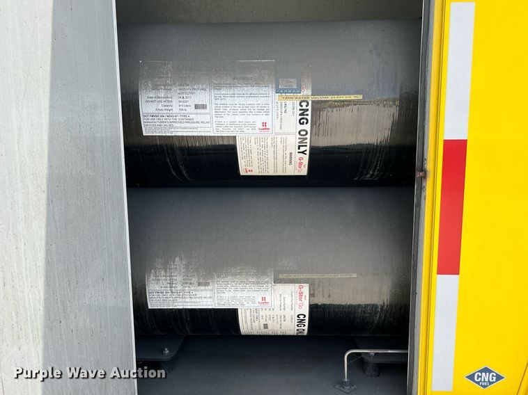 image for item LF9348 2017 Chevrolet Express G4500  shuttle bus