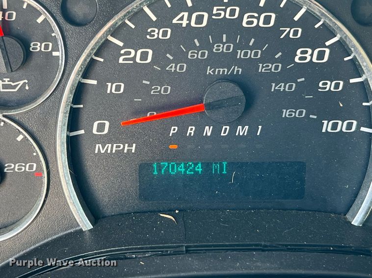 image for item LF9348 2017 Chevrolet Express G4500  shuttle bus