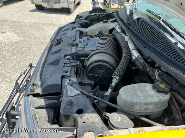 image for item LF9348 2017 Chevrolet Express G4500  shuttle bus