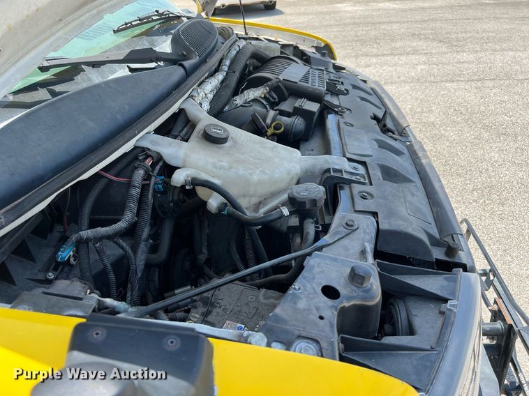 image for item LF9348 2017 Chevrolet Express G4500  shuttle bus