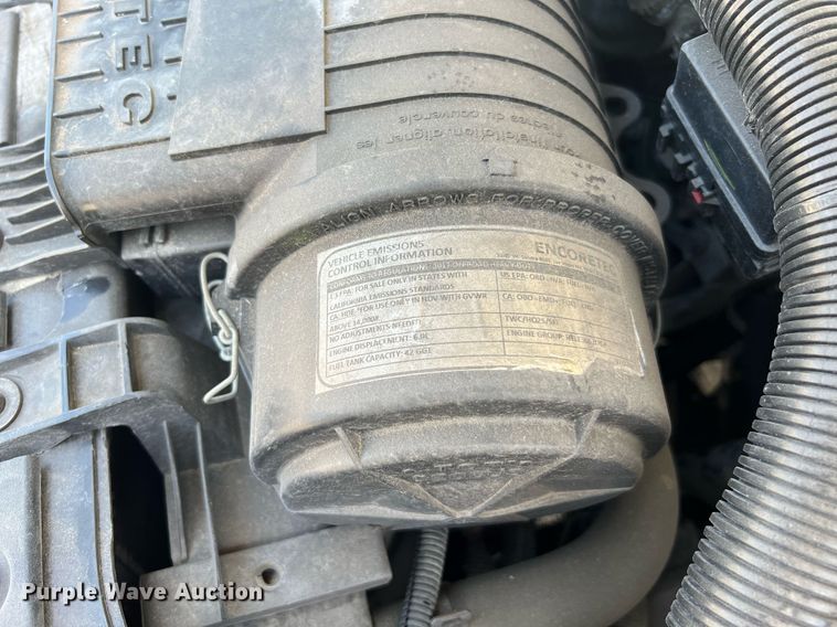 image for item LF9348 2017 Chevrolet Express G4500  shuttle bus