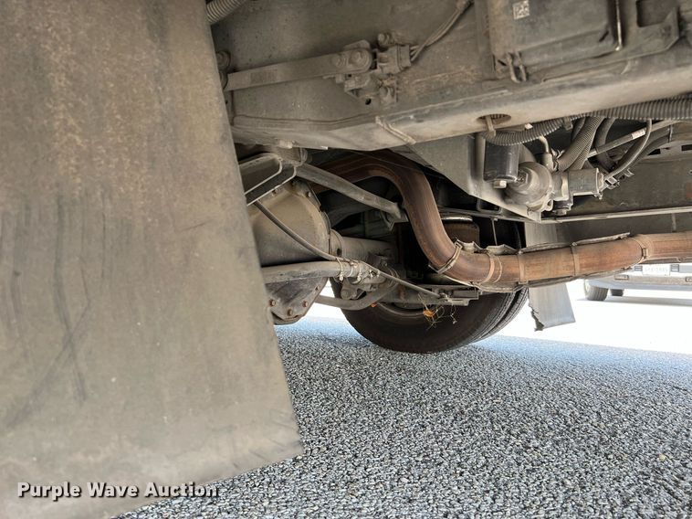 image for item LF9348 2017 Chevrolet Express G4500  shuttle bus