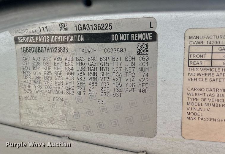 image for item LF9348 2017 Chevrolet Express G4500  shuttle bus