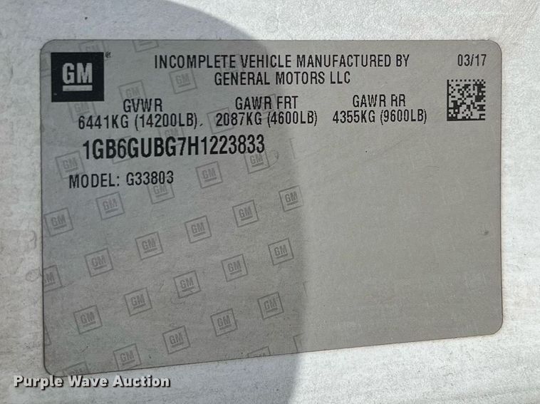 image for item LF9348 2017 Chevrolet Express G4500  shuttle bus