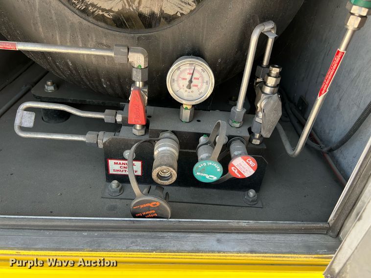 image for item LF9349 2017 Chevrolet Express G4500  shuttle bus