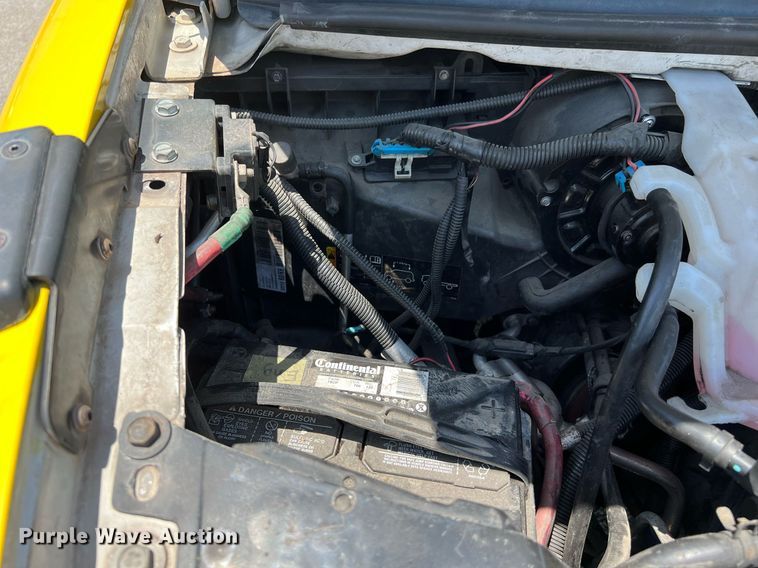 image for item LF9349 2017 Chevrolet Express G4500  shuttle bus