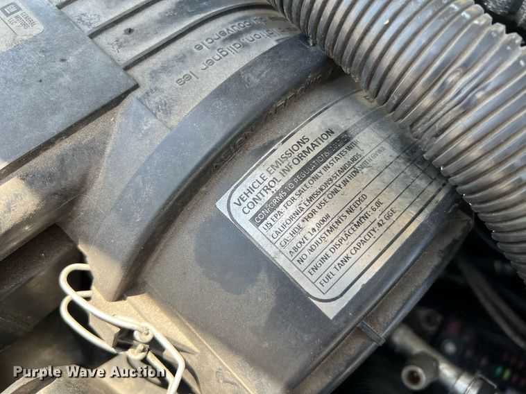 image for item LF9349 2017 Chevrolet Express G4500  shuttle bus