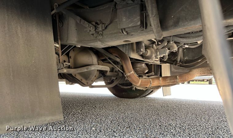 image for item LF9349 2017 Chevrolet Express G4500  shuttle bus