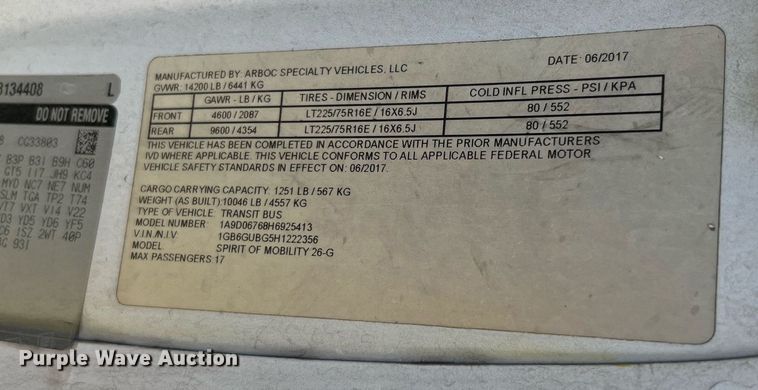 image for item LF9349 2017 Chevrolet Express G4500  shuttle bus