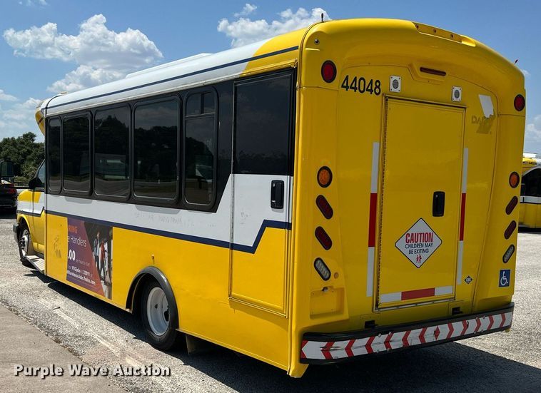 image for item LF9350 2017 Chevrolet Express G4500  shuttle bus