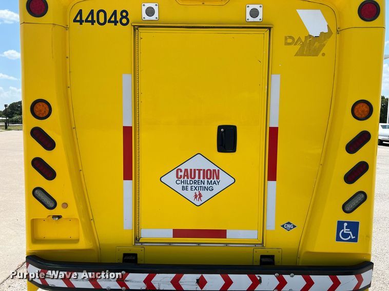 image for item LF9350 2017 Chevrolet Express G4500  shuttle bus