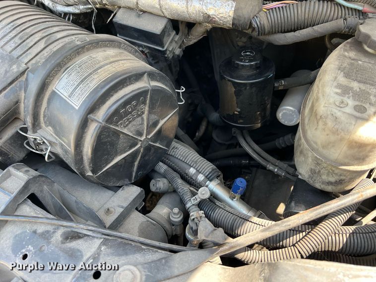 image for item LF9350 2017 Chevrolet Express G4500  shuttle bus