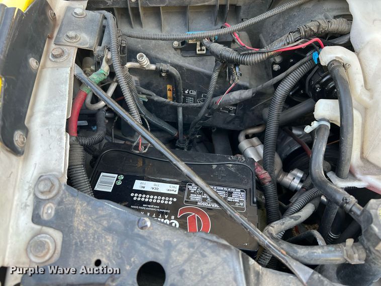 image for item LF9350 2017 Chevrolet Express G4500  shuttle bus