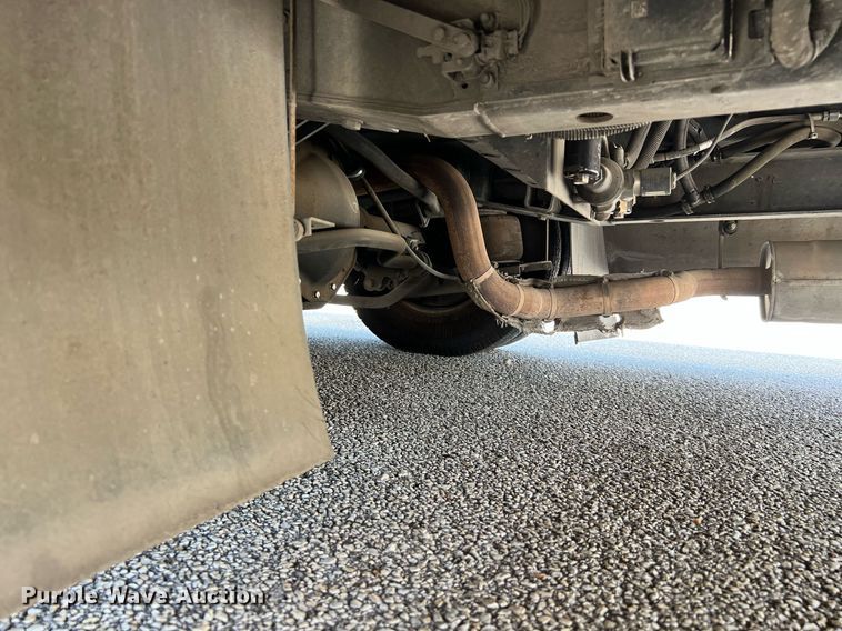 image for item LF9350 2017 Chevrolet Express G4500  shuttle bus