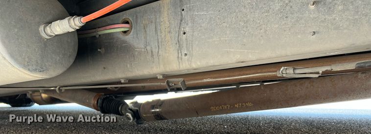 image for item LF9350 2017 Chevrolet Express G4500  shuttle bus