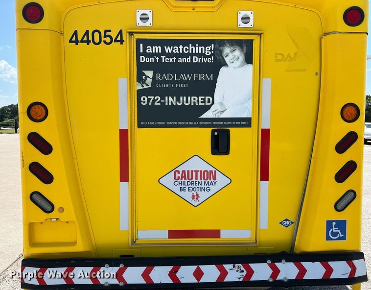 image for item LF9351 2017 Chevrolet Express G4500  shuttle bus