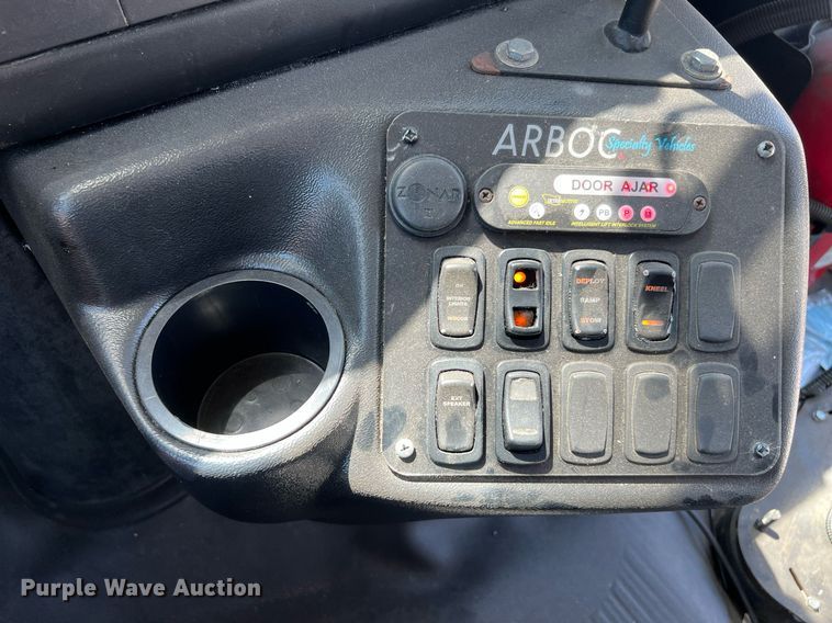 image for item LF9351 2017 Chevrolet Express G4500  shuttle bus