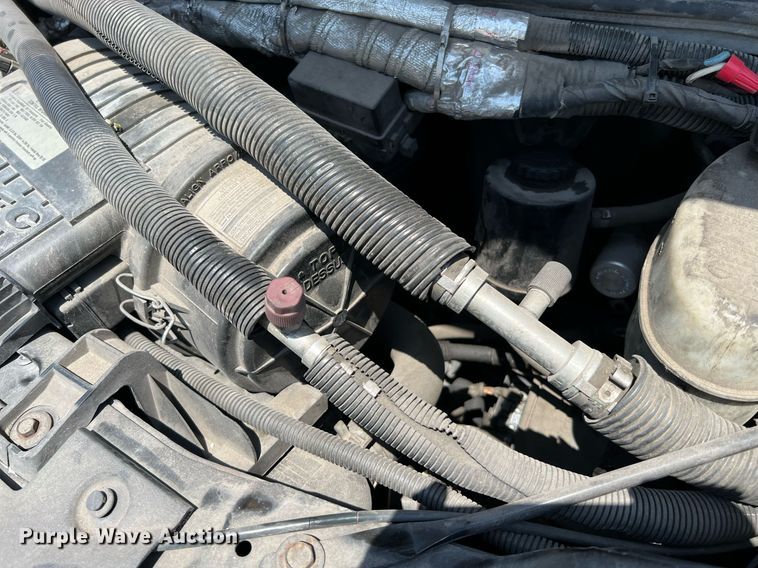 image for item LF9351 2017 Chevrolet Express G4500  shuttle bus