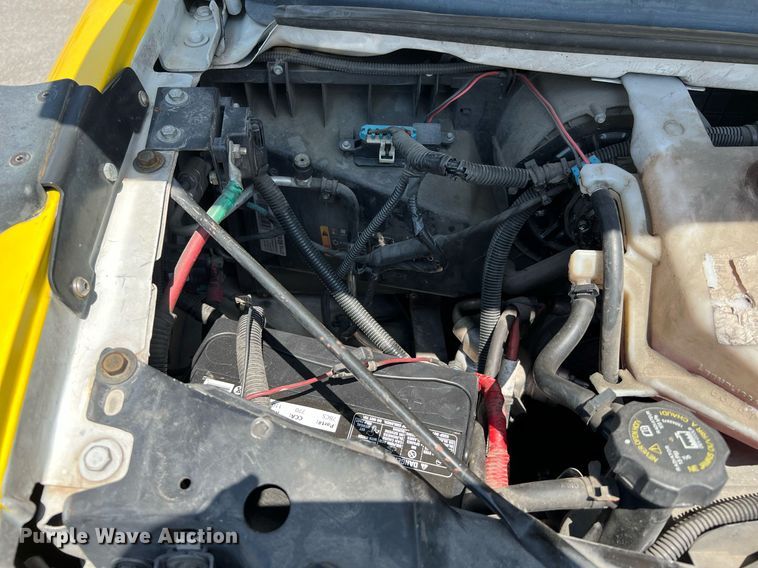 image for item LF9351 2017 Chevrolet Express G4500  shuttle bus