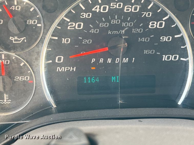 image for item LF9353 2018 Chevrolet Express G4500  shuttle bus