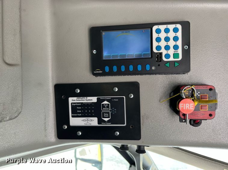 image for item LF9354 2017 Chevrolet Express G4500  shuttle bus