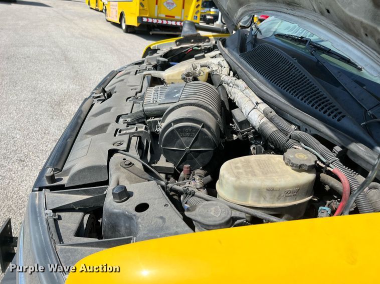 image for item LF9354 2017 Chevrolet Express G4500  shuttle bus