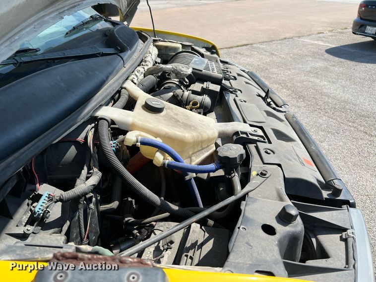 image for item LF9354 2017 Chevrolet Express G4500  shuttle bus