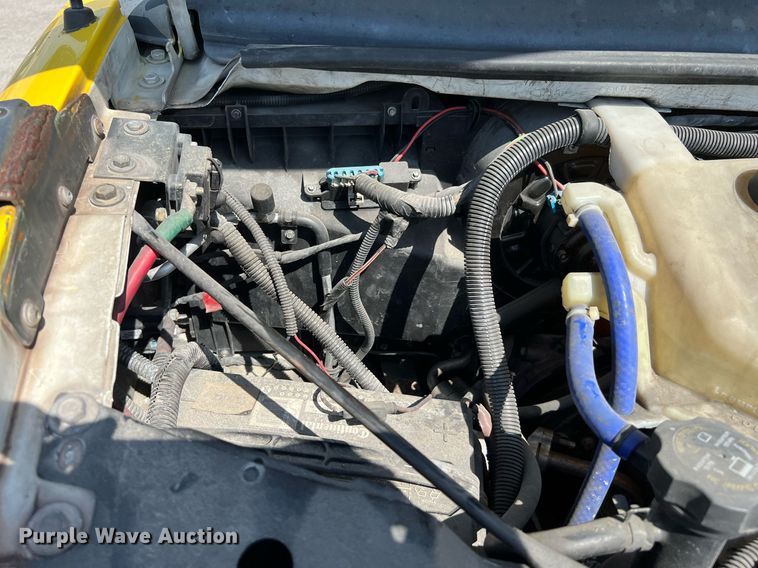 image for item LF9354 2017 Chevrolet Express G4500  shuttle bus