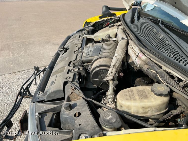 image for item LF9355 2016 Chevrolet Express G4500  shuttle bus